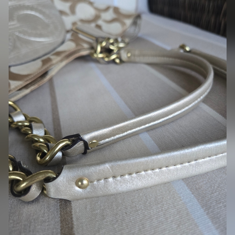 2010 Coach Colette Tote - Picture 9 of 9